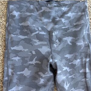 Athleta cropped leggins